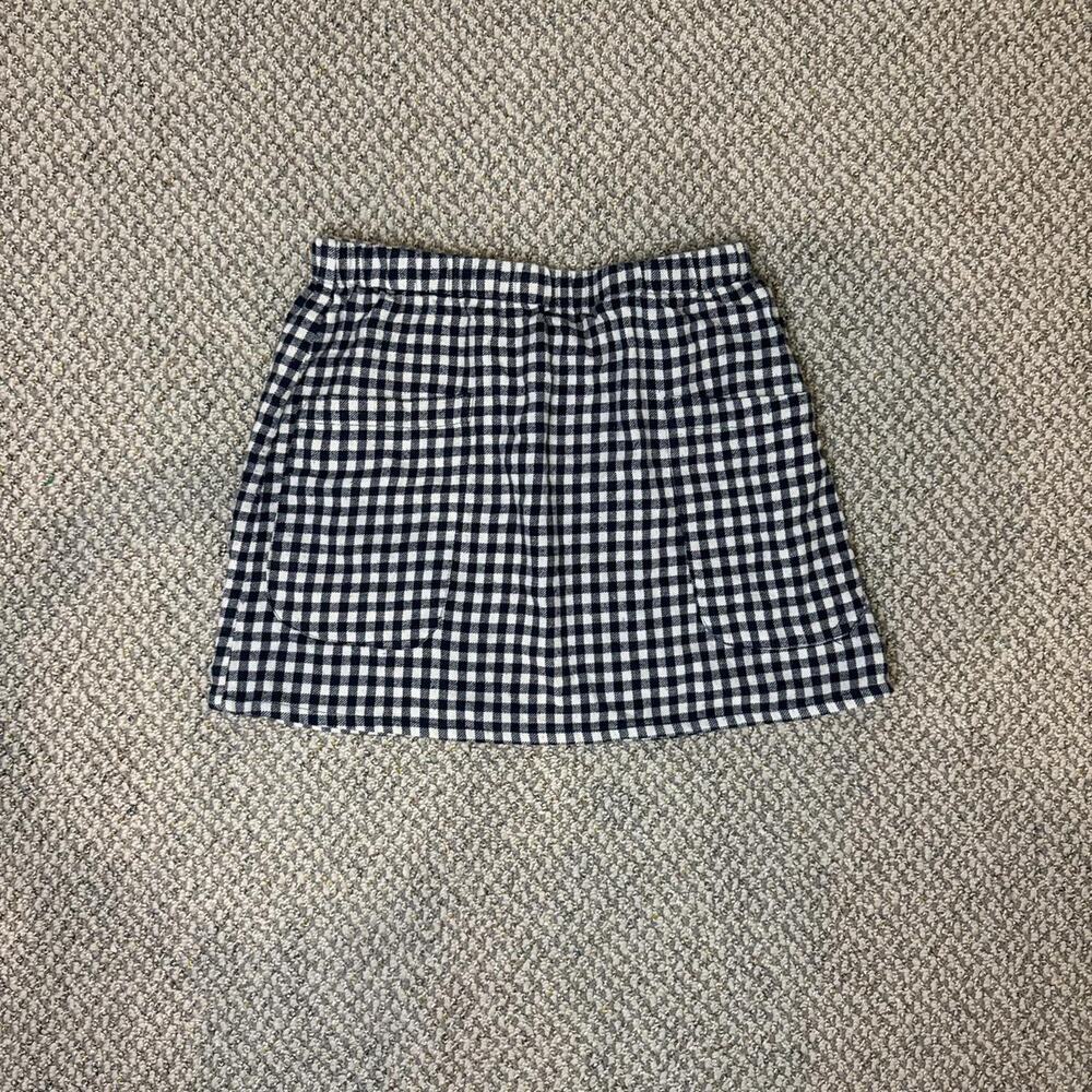 Cute vintage y2k gingham plaid white and navy blue/black skirt